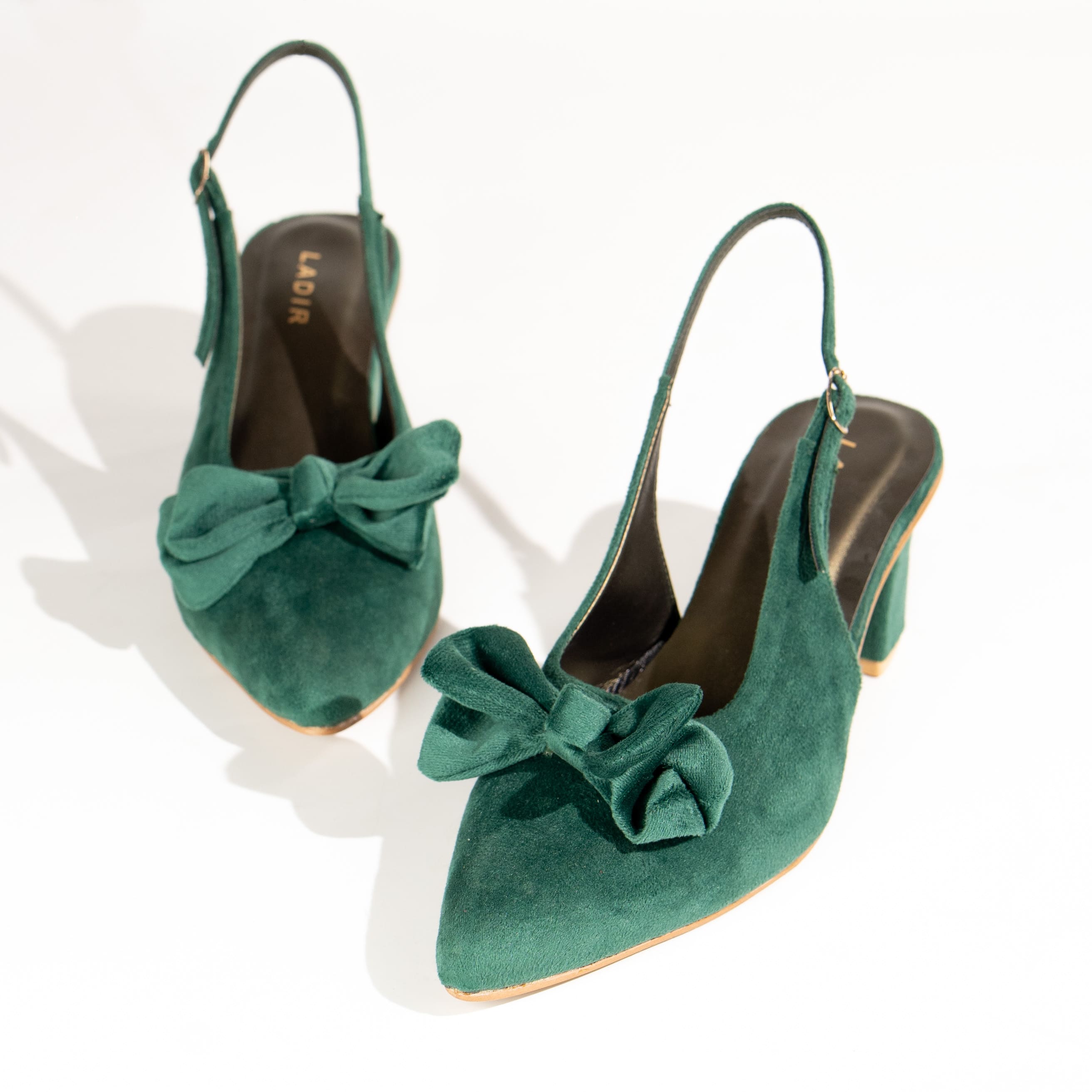 Mystique Noir Green (MNG-131)